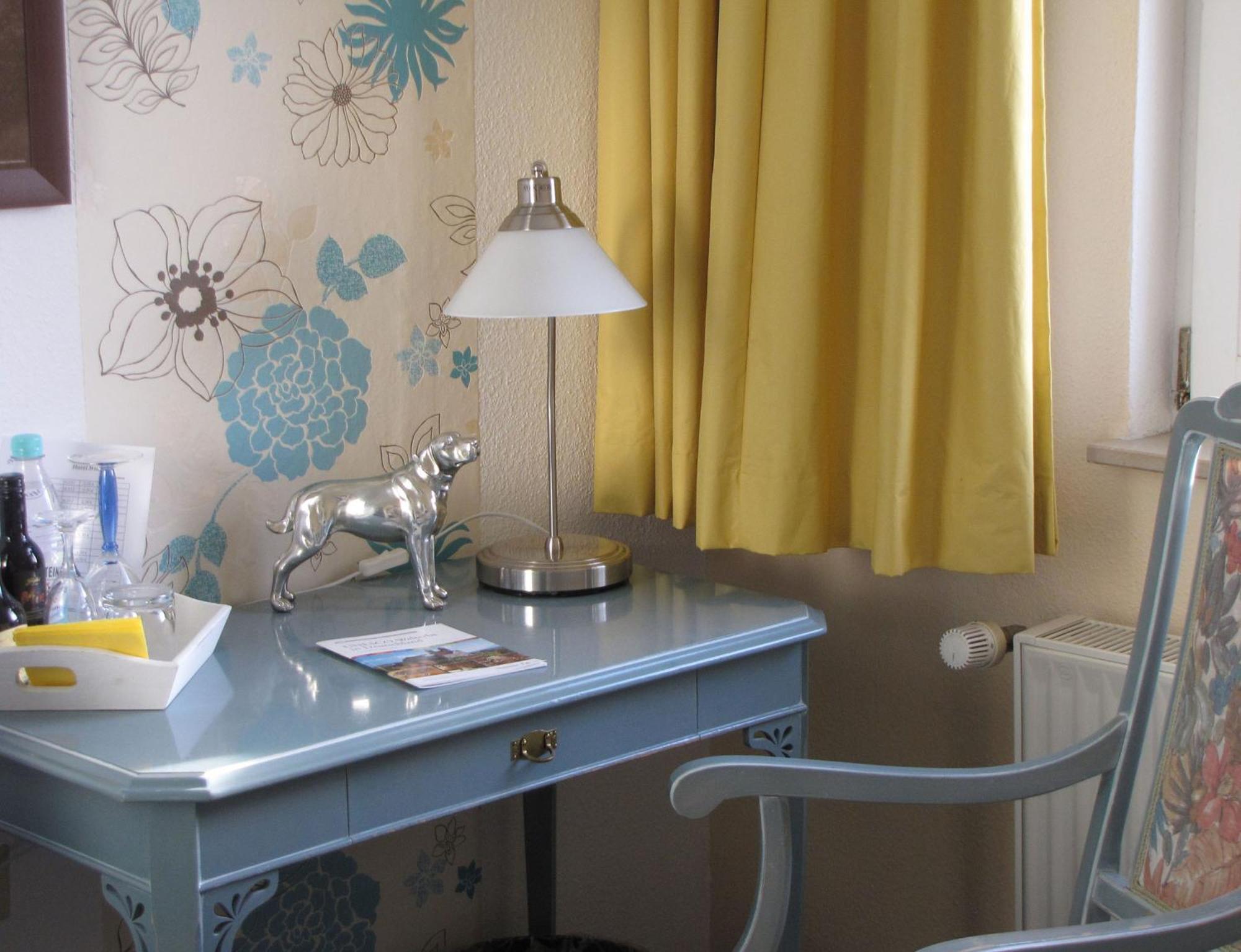 Hotel Willert วิสมาร์ ภายนอก รูปภาพ